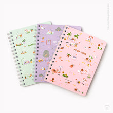 ¡REMATE! Cuaderno anillado A5 + 2 láminas de stickers: No drama llama
